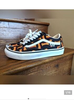 Vans x Thrasher limited edition old skool sneaker M Sz 8 W 10,  low top